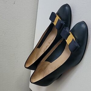 Salvatore Ferragamo Black Leather Kitten Jeel Bow pumps Sz 6.5
